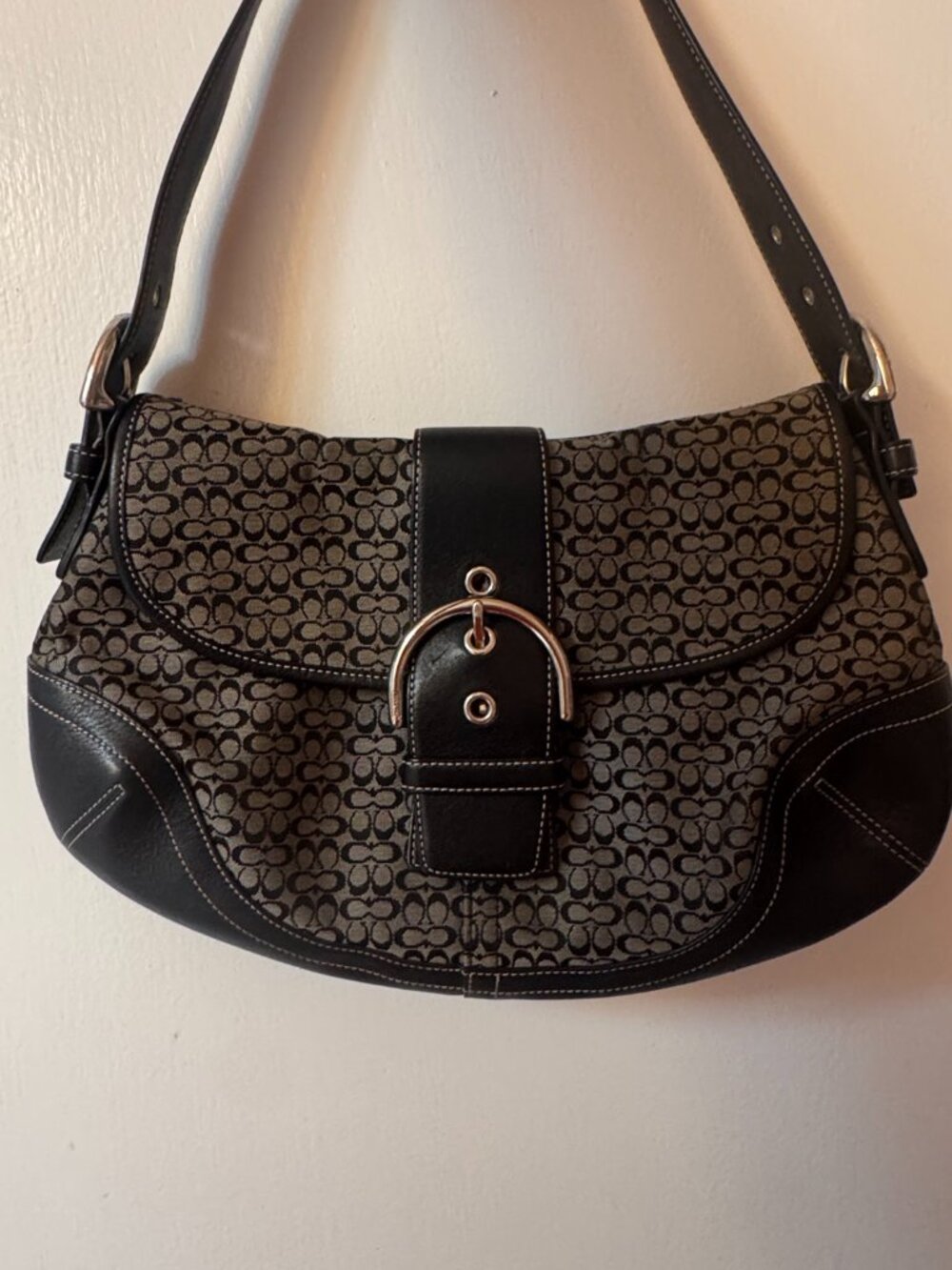 Coach | Vintage Y2K Era | Soho Signature C Buckle Hobo Shoulder Bag